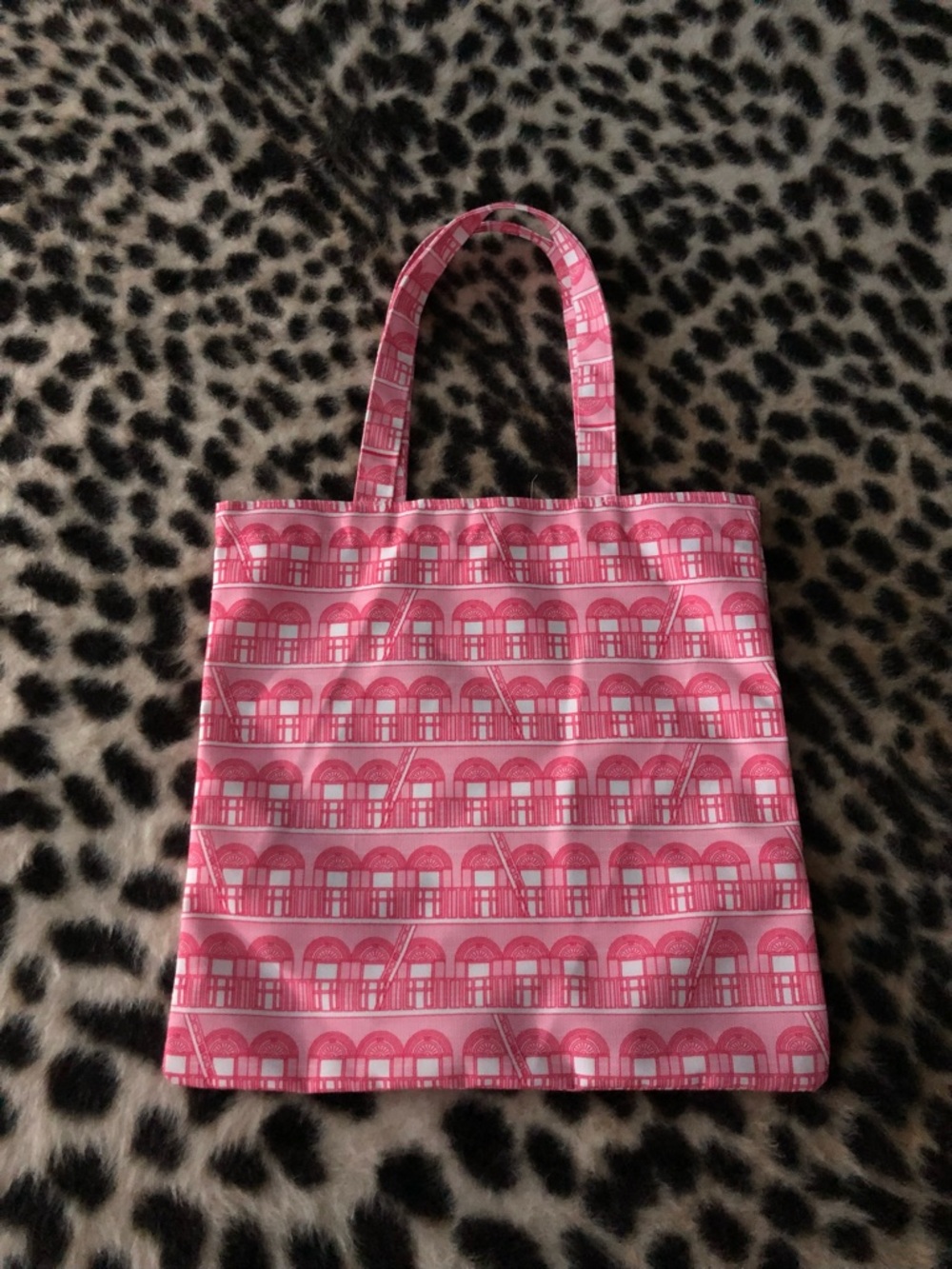 Gucci x The MET Limited Edition Novelty Tote Bag | Pink and Green | NEW - Picture 2 of 9